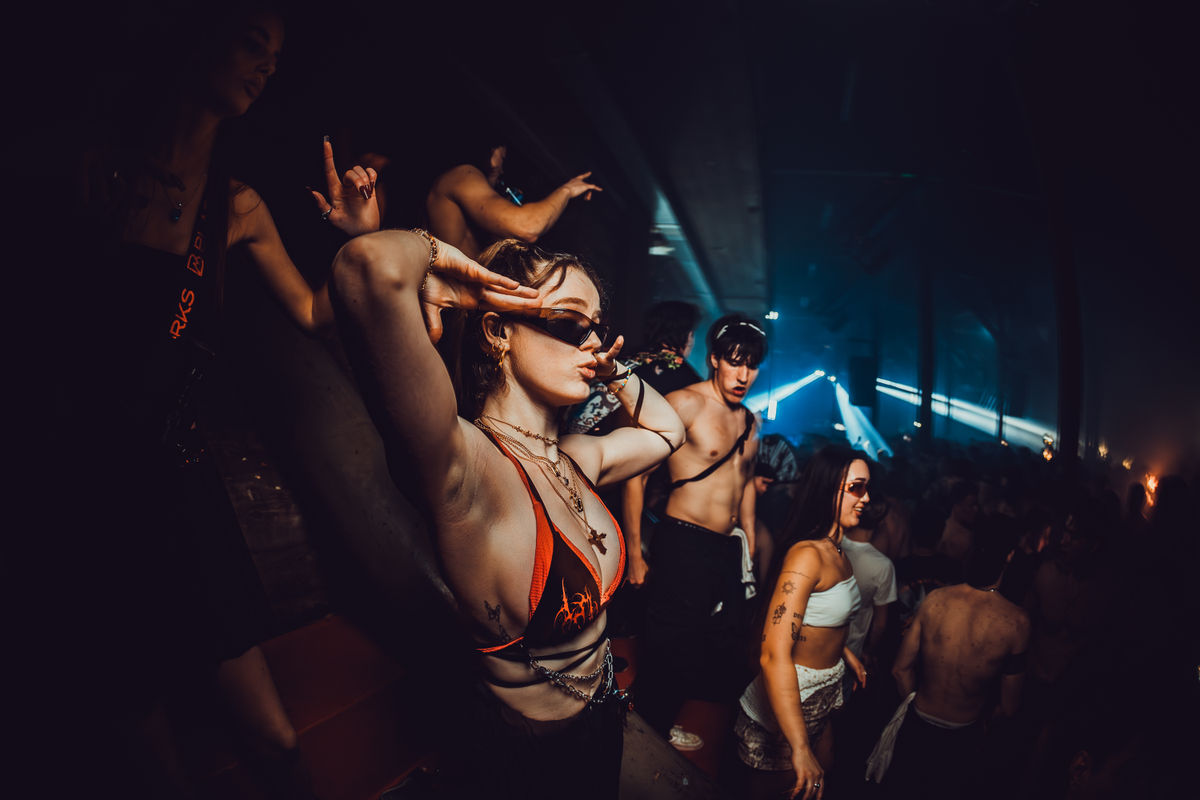 Loading... just a sec